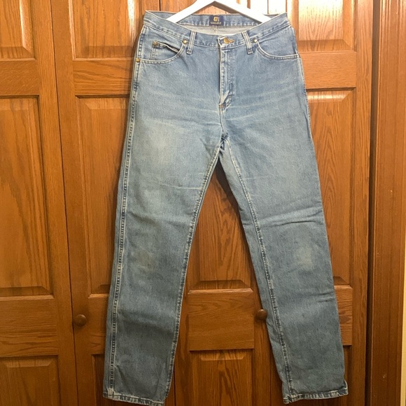Mens gently worn Wrangler 47 MWZ, Regular fit, size 32 x 34 - Picture 1 of 5
